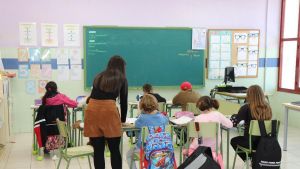 A la educación le pasa como al tiempo y al fútbol