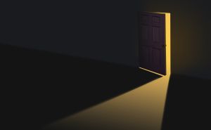 De la puerta hacia adentro