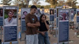 Israel conmemora el tercer aniversario de los ataques de Hamás con el trauma aún presente: 