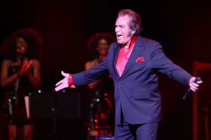 Brownstein: Engelbert Humperdinck will never say 'release me' to the touring life