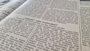 Nur eine Lappalie? Junge Frau wird 1954 auf dem nächtlichen Nachhauseweg von einem Mann überfallen