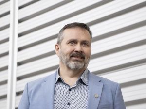 Opinion: What if ER docs joined the province's private-pay plan?