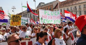 U krilatici 'krumpira i igara' ipak je mnogo važnije ovo drugo, kako hrvatskoj vlasti tako i zaloptanoj javnosti