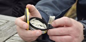 Quand la nicotine est promue comme produit bien‑être sur les réseaux, alors qu’elle reste une substance addictive