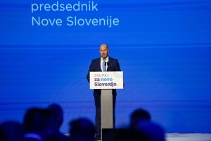 (POGLED) Kolumna Marka Crnkoviča: Površen opazovalec politike bi pomislil, da je Vrtovec mastermind vlade. Pa seveda ni