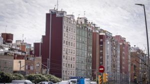 La ley que permitirá densificar para acelerar la vivienda protegida supera el primer trámite en el Parlament