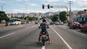 El Balcón Urticante: El problema con los motorizados