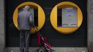 Encuesta CIS: El 77% de la población rural usa la banca online, pero los jubilados denuncian falta de atención de su entidad