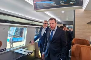Óscar Puente inventa en Soria las estaciones de tren sin trenes