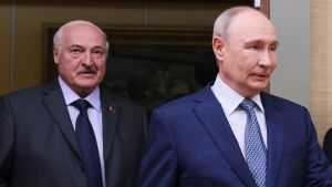 L'irruzione in Lettonia e la politica di Minsk ai confini, un’arma affilata per aiutare Putin contro Kyiv