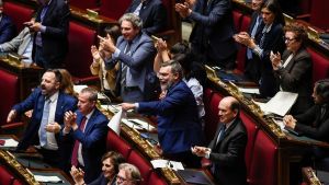 Stabilicum, l’ora dei sospetti. Oggi l’ok definitivo con voto segreto. Meloni: “Tranquilla? Come sempre”