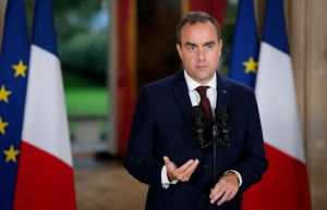 Face à l’accumulation de crises, Sébastien Lecornu continue de jouer sa partition personnelle