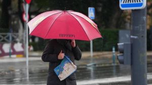 Meteocat eleva los avisos por lluvias de este jueves de amarillo a naranja y advierte de posibles chubascos intensos hasta la noche