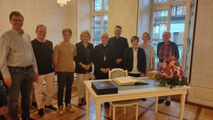 Orgelweihe in Tiengen: Bischof Francis Victor Bestion aus Blois stärkt die Städtepartnerschaft