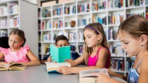 Educación reacciona a la caída de Asturias en el informe PISA: los alumnos tendrán 15 minutos de lectura obligatoria en todos los colegios