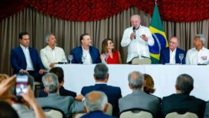 Oito anos de alertas. A cegueira tinha comando