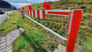 Unfall auf der B31 zwischen Meersburg und Hagnau: Vollsperrung seit 16 Uhr