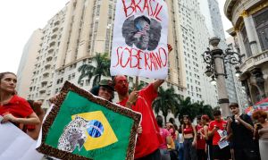 Falar com quem trabalha pode mudar o rumo dessa eleição