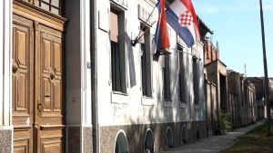 Politička blokada ili slom Vučićevog koalicionog partnera: Kako je DSHV izostao iz izborne trke?