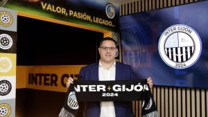 De un Mundial de balonmano a revolucionar el fútbol femenino en Asturias: el Inter de Santi Acetti ya lidera en España