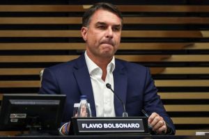 Moral conservadora, alma neoliberal: a hegemonia da extrema direita