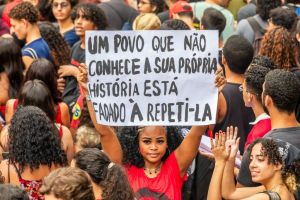 A molecada nas ruas e a primeira pesquisa do 2º turno têm um recado para você