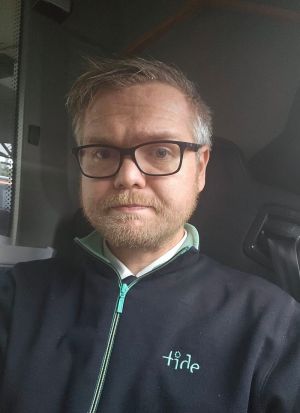 Vi kan ikke bare forlate en buss full av passasjerer midt i ruten for å finne et toalett