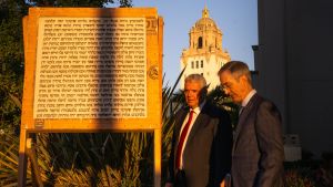 Il memoriale per il 7 ottobre, gli slogan pro Pal all’università: Gaza è il nostro Vietnam