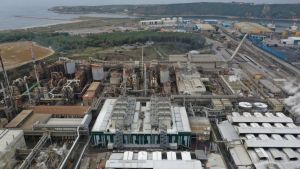 El uso intensivo de las paradas en fábricas como Arcelor y Azsa amenaza con disparar el recibo de la luz