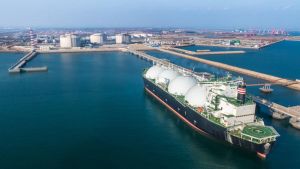 España obligará a las energéticas a tener más llenos los almacenes de gas para blindarse frente a la guerra y la subida de precios