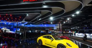 Porsche aumentará preços em 20% e prepara superesportivo acima do 911