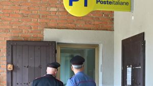 Rapine alla poste con le divise da finti agenti: condannato a 8 anni il Catamarano