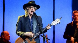 Waterboys veröffentlichen auf „Atlantic Rain“ verloren geglaubte Aufnahmen
