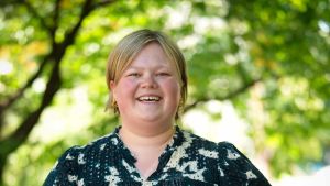 21-årige Julie fra Horsens skal på tv: Sendes til Sydkorea med en 68-årig fremme...