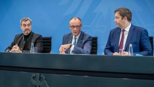 Die Schlafwandler von CDU, CSU und SPD: Schwarz-Rot macht sich zum Gespött der Feinde der Demokratie