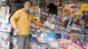 Edicola di piazza Mazzini a Padova, raccolta fondi tra i clienti per rinnovare il chiosco