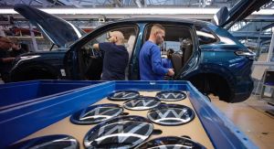 Volkswagen rescinde 10 contratti collettivi