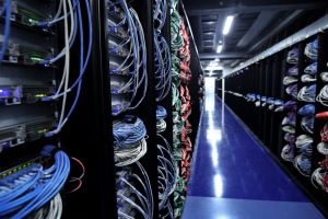 Data-centers : quand les activistes choisissent la décroissance par voie d’huissier