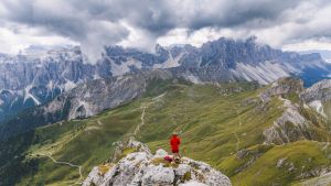 Salire in quota d’autunno: quattro libri tra lutto, sublime e istinto
