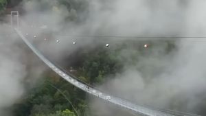 Collaudo superato, apre il Ponte dei Minatori in Valvarronne: è il più alto d'Europa