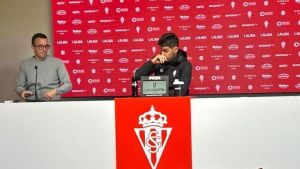 Larcamón sale al paso de las informaciones que lo sitúan como futurible para dirigir a Chile : 