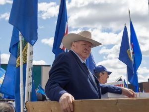 Braid: Separatist leaders' bumbling in U.S. at least warned us of American threat The separatist leaders may be bit players in their own comic-opera, but American officials and politicians like the tune