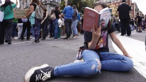Los quince minutos de lectura en los colegios son recibidos como 