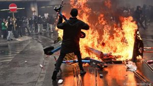 Meer dan honderd aanhoudingen bij protesten in Brussel