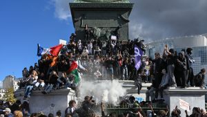 Una revuelta estudiantil entre las ruinas del macronismo