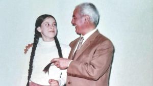 Il “Fondo Besana” donato a Casatenovo: il regalo di Anna Rosa, prof in pensione. Alla città libri rari, monete e foto: “Era il desiderio di mio papà”