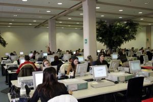 Crisi call center, Ivrea trema: ultimatum di Konecta al Governo «Tavolo subito o tagli e chiusure»
