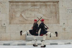 Ένας Εύζωνας, μια σπίθα ελπίδας