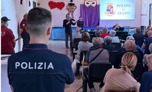 Livorno, tenta di raggirare una donna al telefono: il vicino smaschera i malviventi
