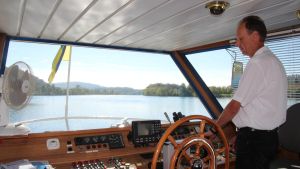 Unaufhaltsam über den Rhein: Warum das Niedrigwasser der Fähre in Waldshut kaum etwas anhaben kann